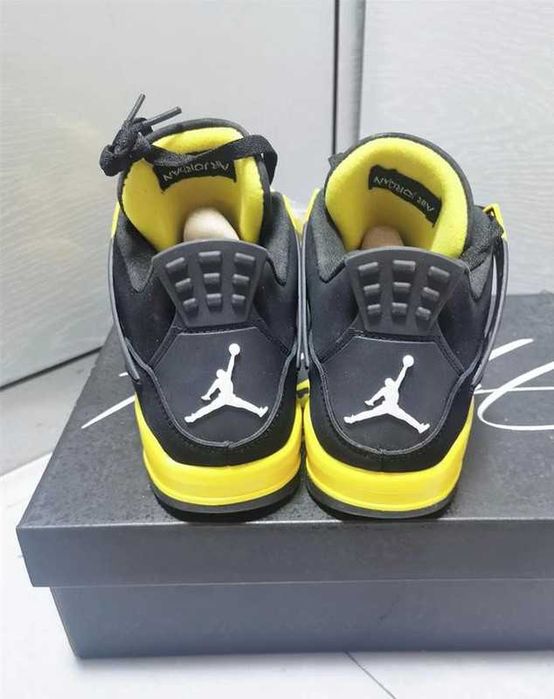 Jordan 4 Retro Thunder R.45