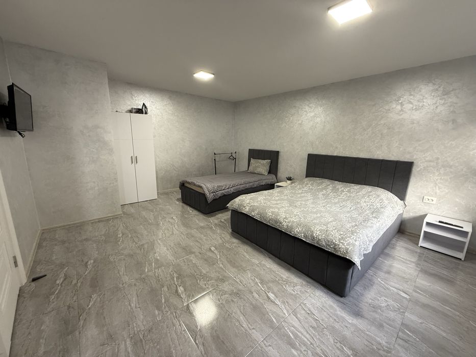 Новенька затишна квартира подобово 1 поверх житло біля термалів