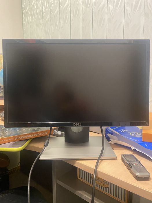 Продаю монітор Dell 2216H