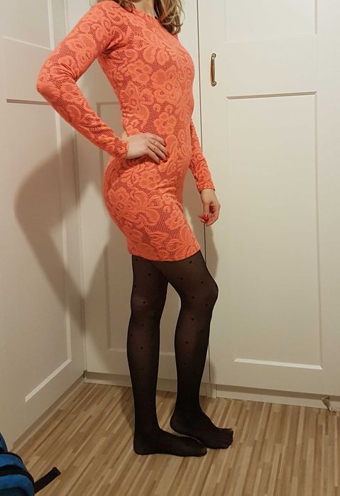 Sukienka z dlugim rękawem