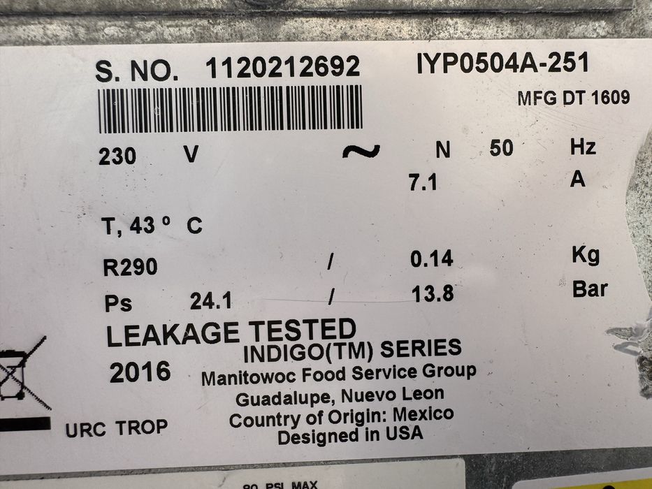 Льодогенератор Manitowoc 250 кілограм на добу кубикового льоду