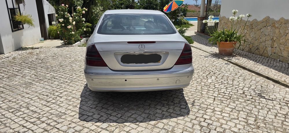 Mercedes benz E220 cdi