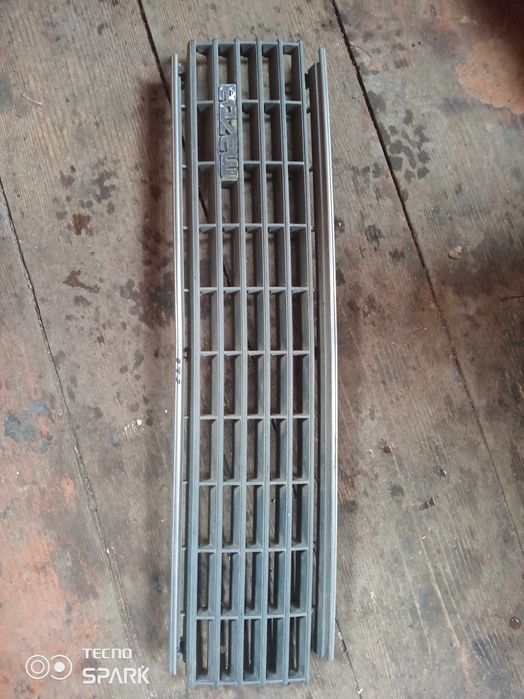 Мазда 626 решетка.