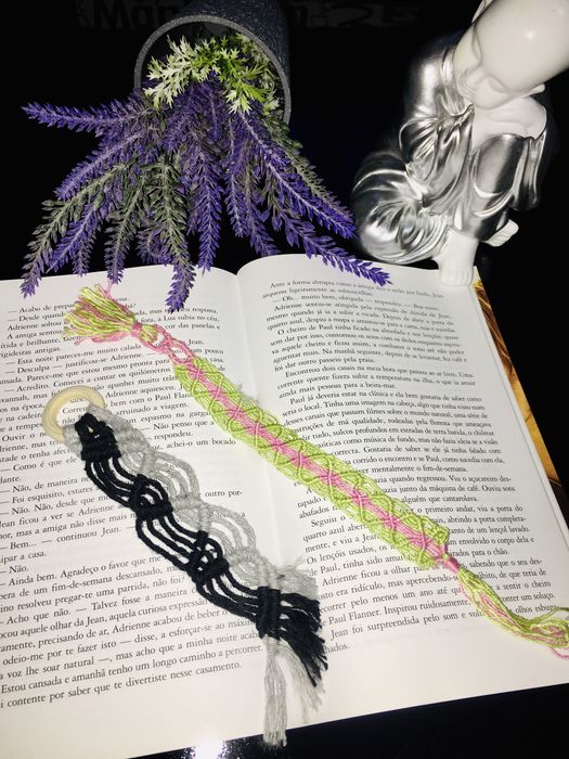 Marcadores de pagina em macrame