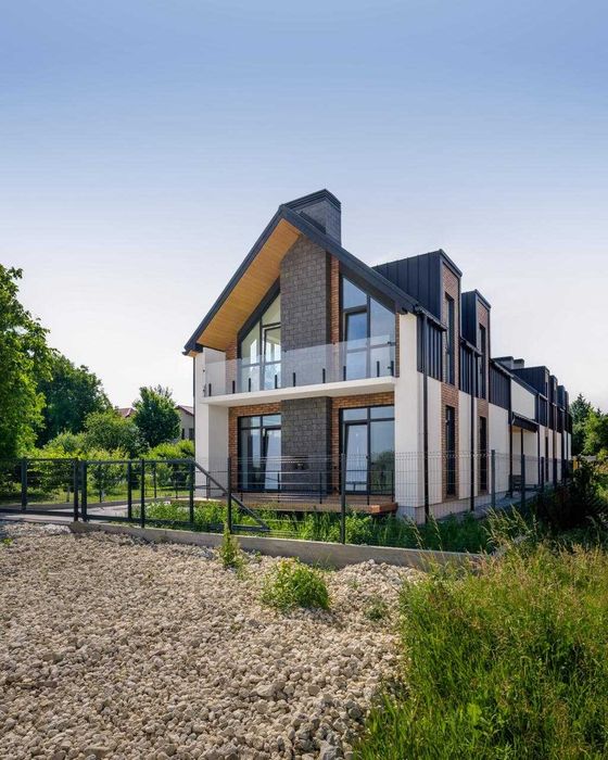 Продаж неймовірного 2 поверхового будинку по вул. Тракт Глинянський