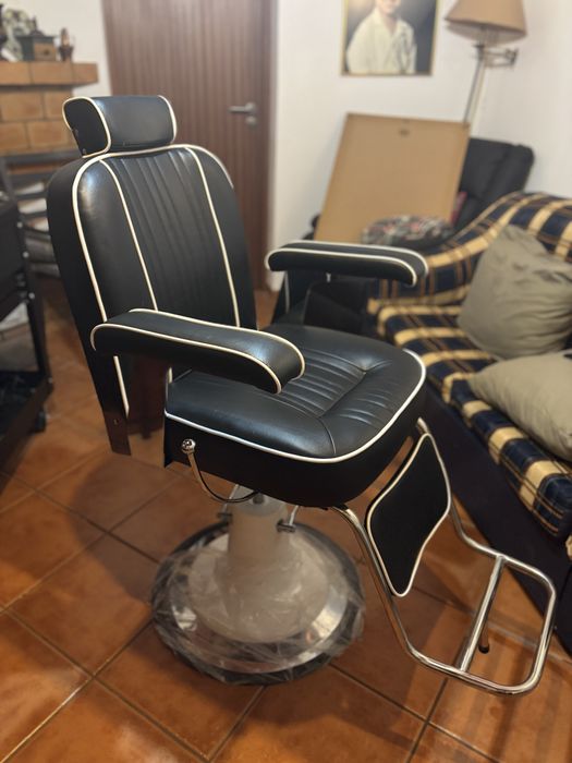 Cadeira de barbeiro nova