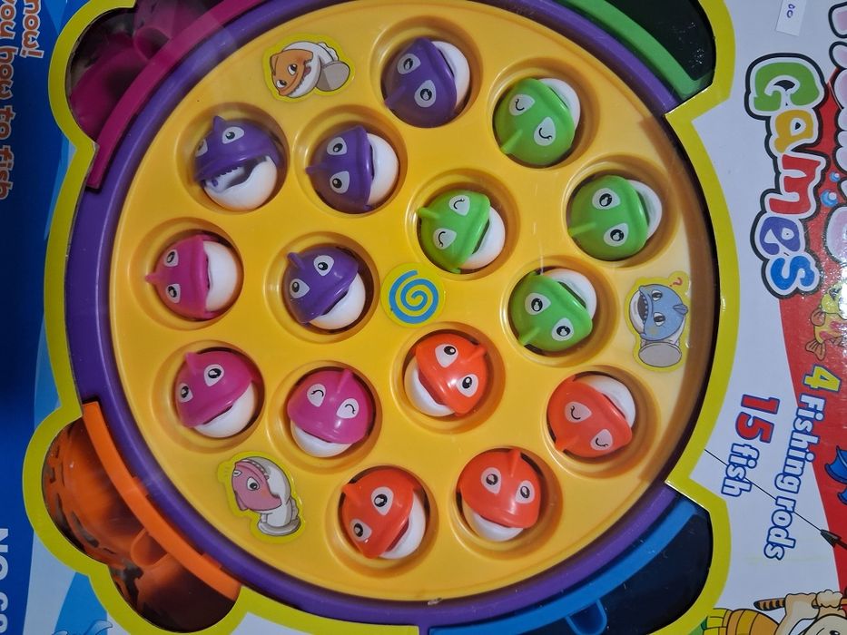 Jogo de criança dos peixinhos