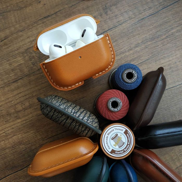 Кожаный чехол для наушников AirPods Pro . Ручная работа .: 450 грн ...