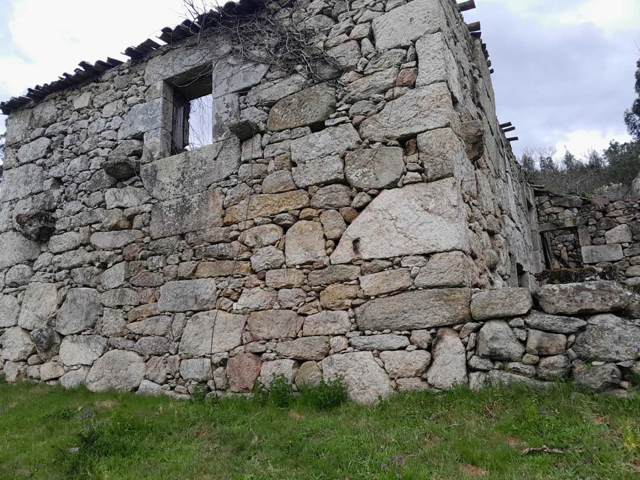 Quinta de 3 hectares em localização espectacular