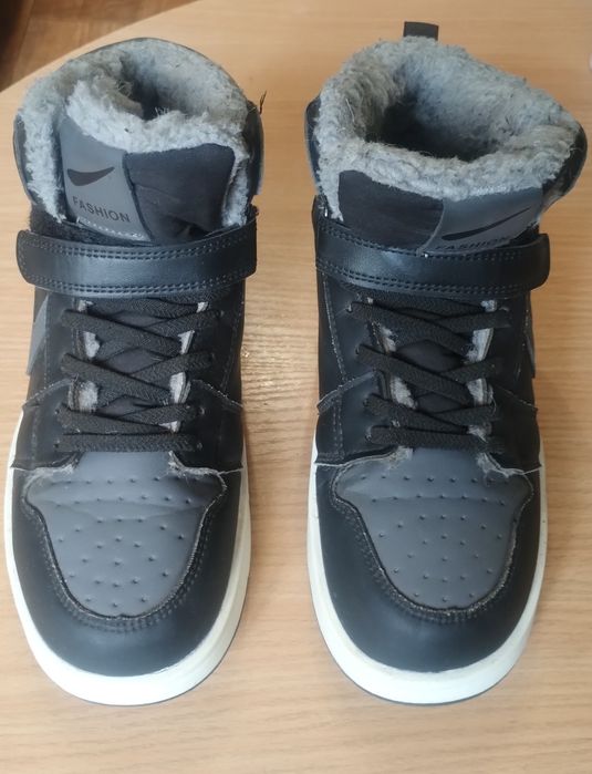 Ботинки детские 39 размер