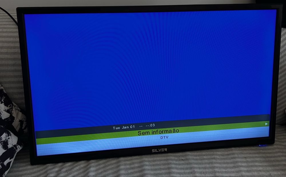 TV Led Silver 32” Polegadas