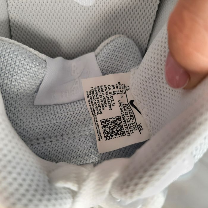 Оригінальні чоловічі кросівки NIKE AIR FORCE 1 FLYKNIT LOW 2.0 WHITE A