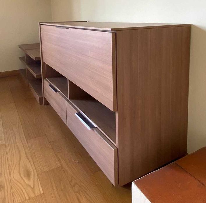 Conjunto de 2 Aparadores em Madeira – Design Moderno