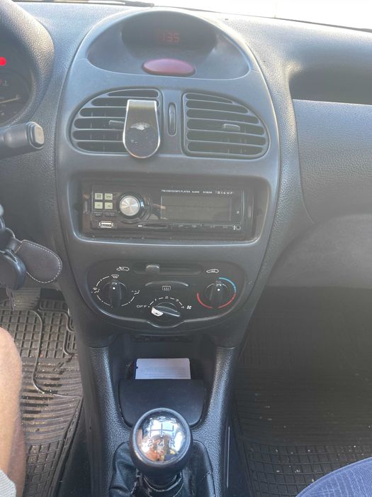 Veículo automóvel
