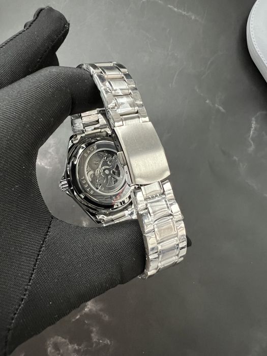 Механічний чоловічий годинник із автопідзаводом