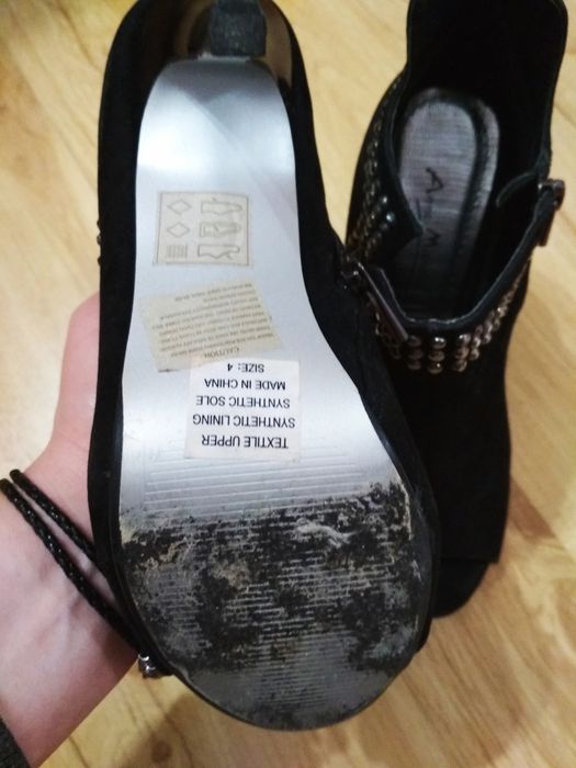 Buty z kryształkami