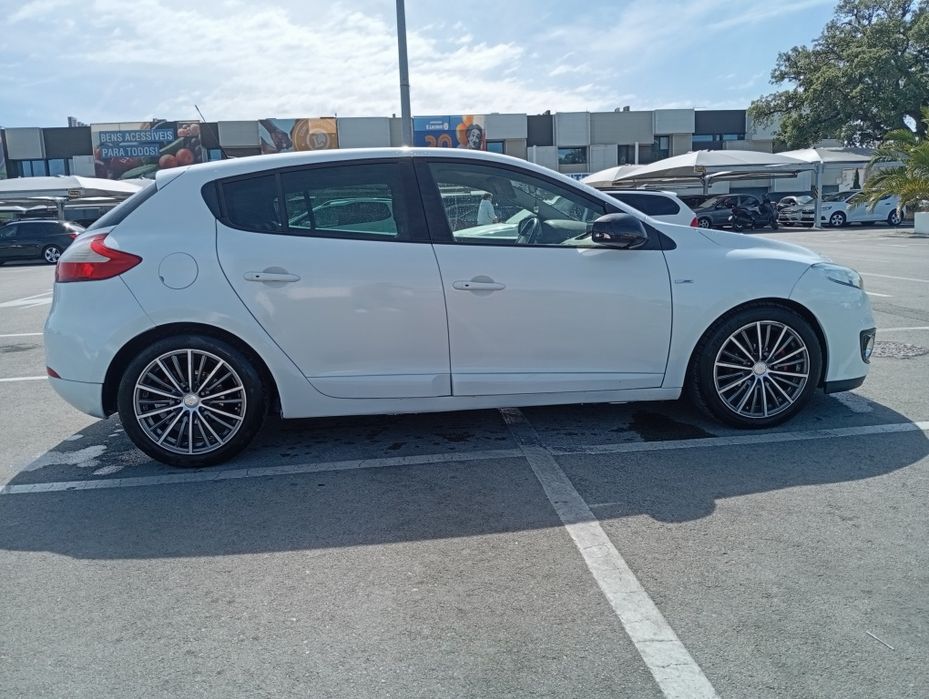 Renault Megane versão bose edition