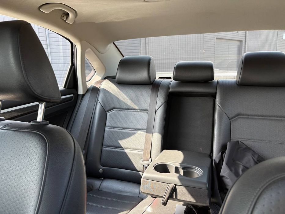 Автомобиль легковой