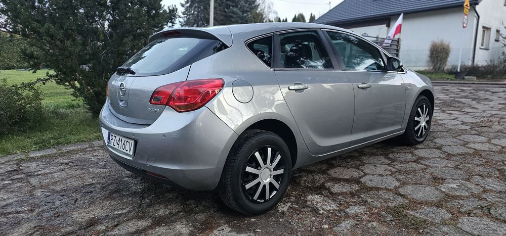 Poszanowana asterka 1.4b bez korozji! Doinwestowana! Okazja!