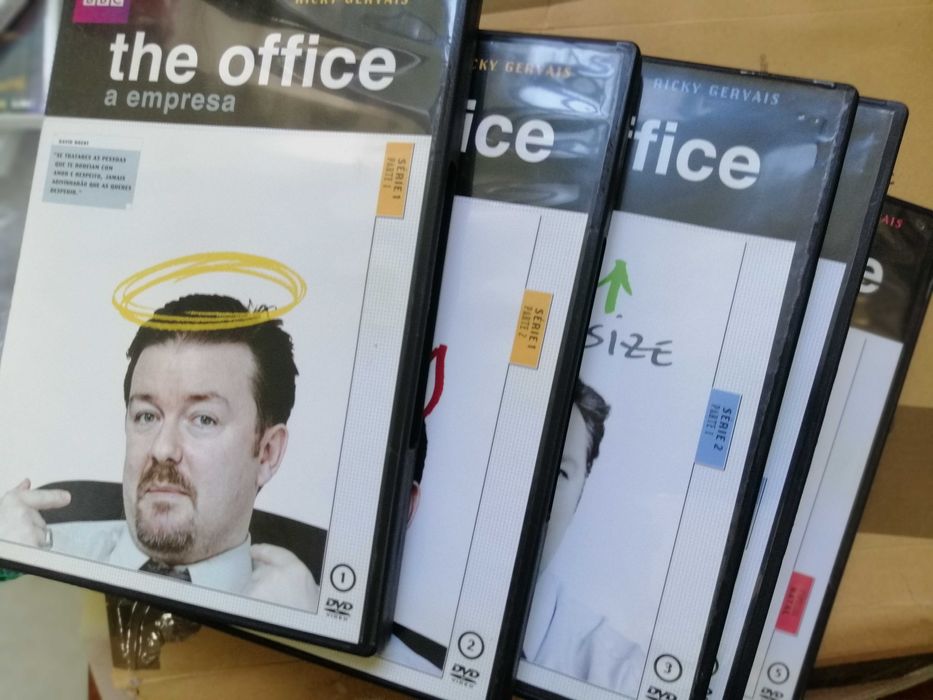A empresa The Office (serie) Ricky Gervais (1 e 2 temporada completo)