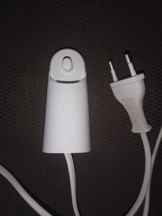 Зарядное устройство Braun Type 3709 для зубных щеток Oral-B Braun.