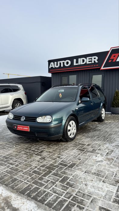 Volkswagen Golf IV Фольксваген Гольф 4 2003 р 1,6 MPI бенз 5 МКПП