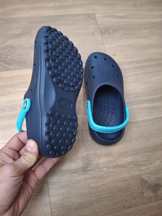 Klapki typu Crocs rozmiar 35 jak nowe
