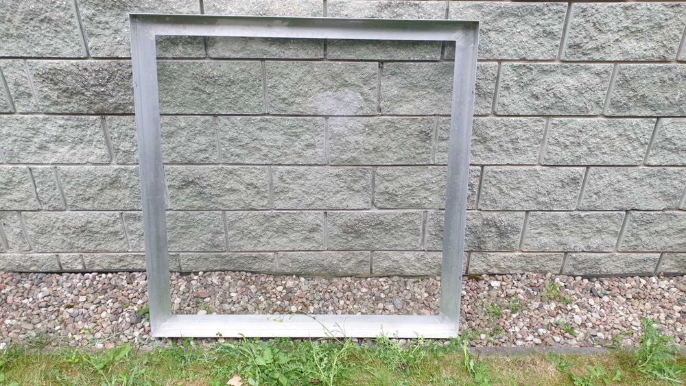 rama aluminowa 110.5cm x 110.5cm x 6cm ze szkłem solarnym 3mm