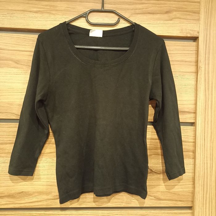 Czarna bawełniana bluzka z rękawem 3/4