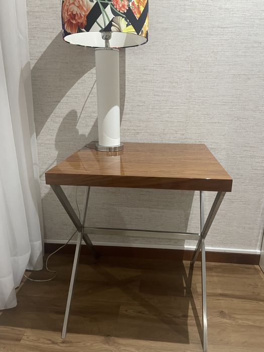 Mesa de apoio de sala