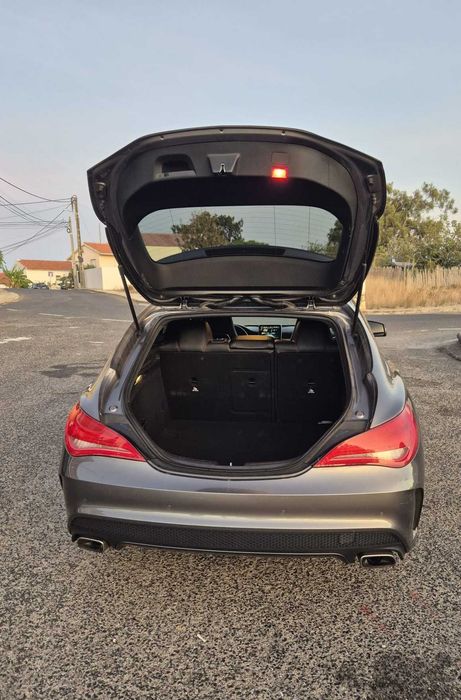 Mercedes-Benz CLA 200 d Shooting Brake AMG Line Aut. — photo 4
