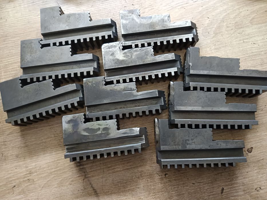 Uchwyt  315 skok 10 szerokość 32 mm