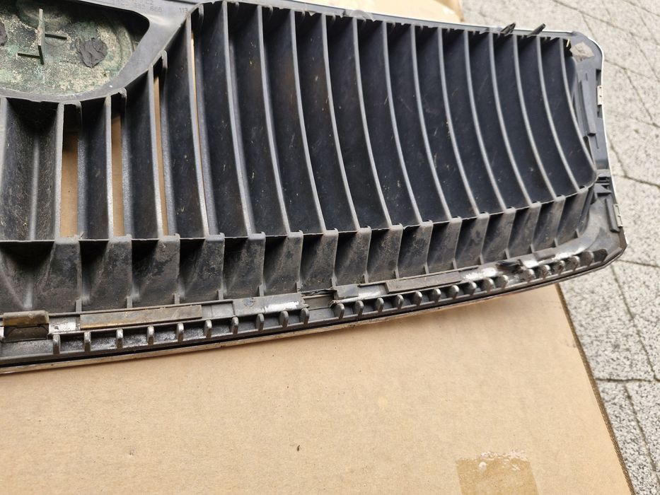 Gril atrapa zderzaka skoda oktawia