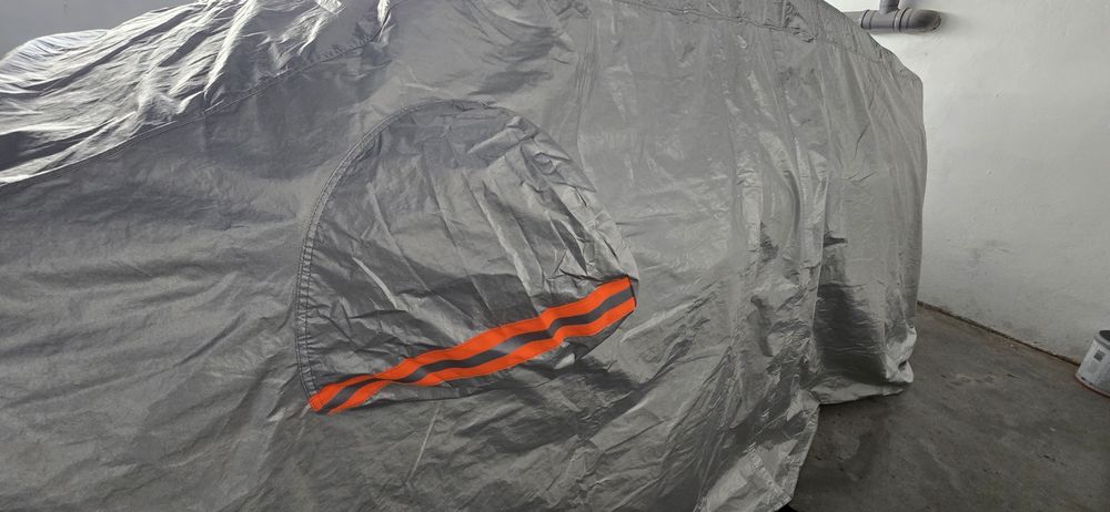 Capa impermeável Topo de gama  anti-riscos XL adequada para SUV!