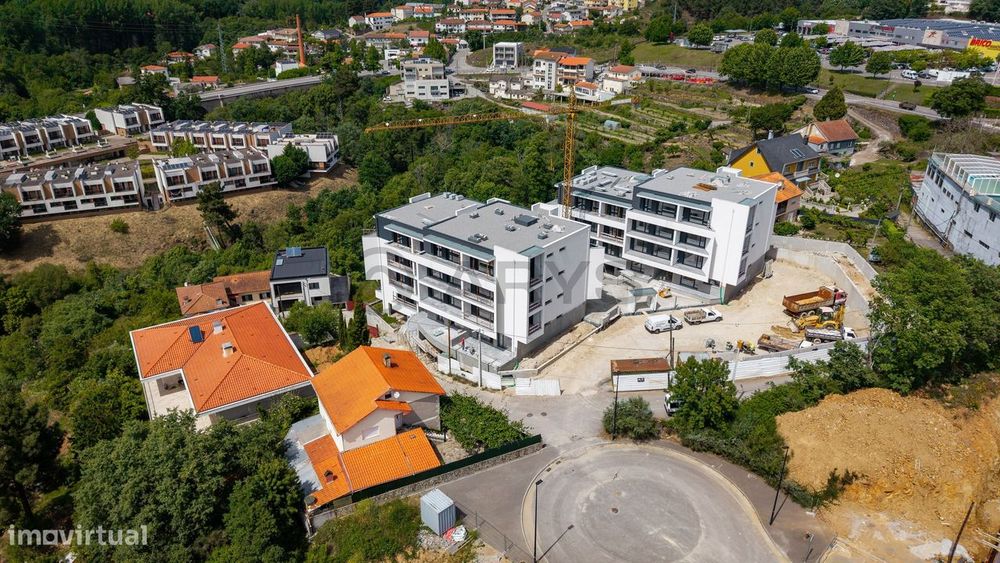 Apartamento T2 Novo Em Vila Real - Condomínio Fechado