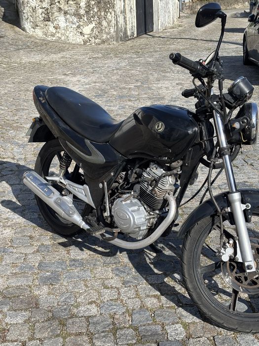 SYM 125 pronta a andar