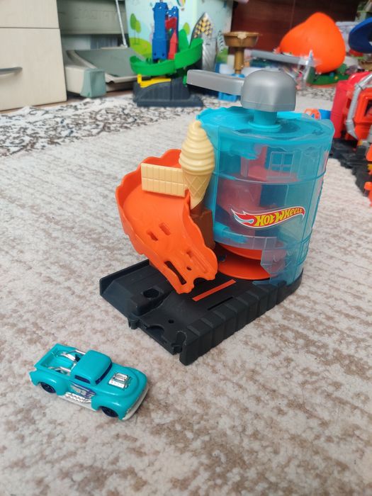 Трек, ігровий набір Hot Wheels, хотвілс