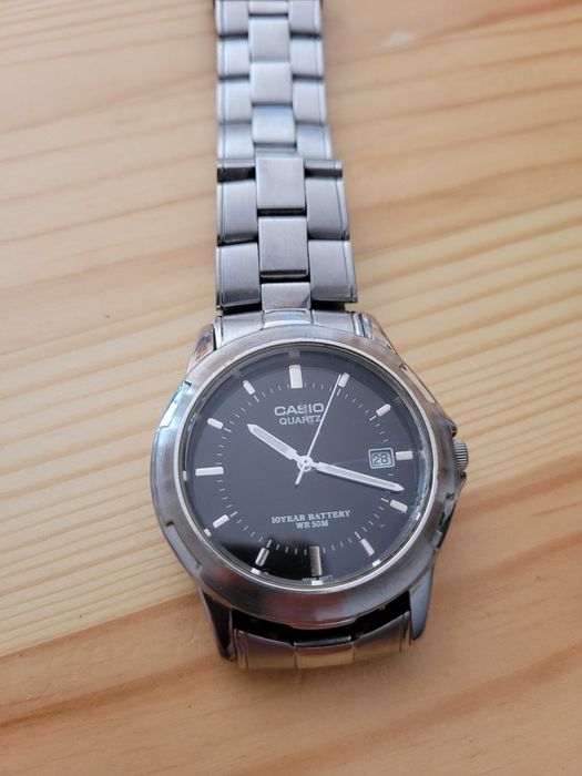 Casio zegarek z bransoletą