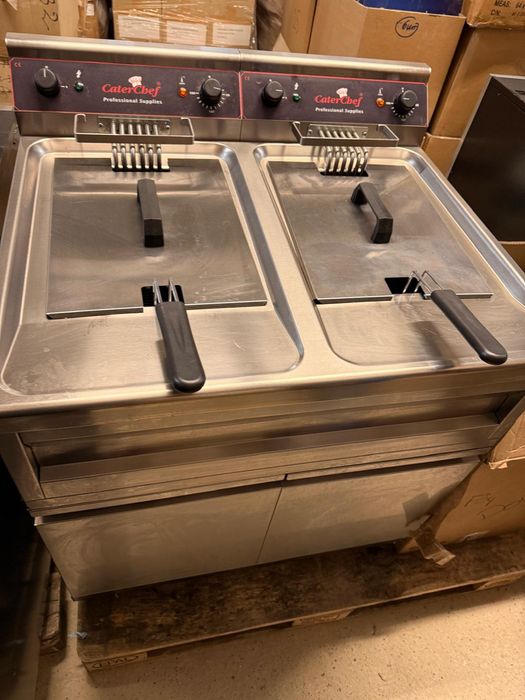 Lodówki,  Stoły, Piece