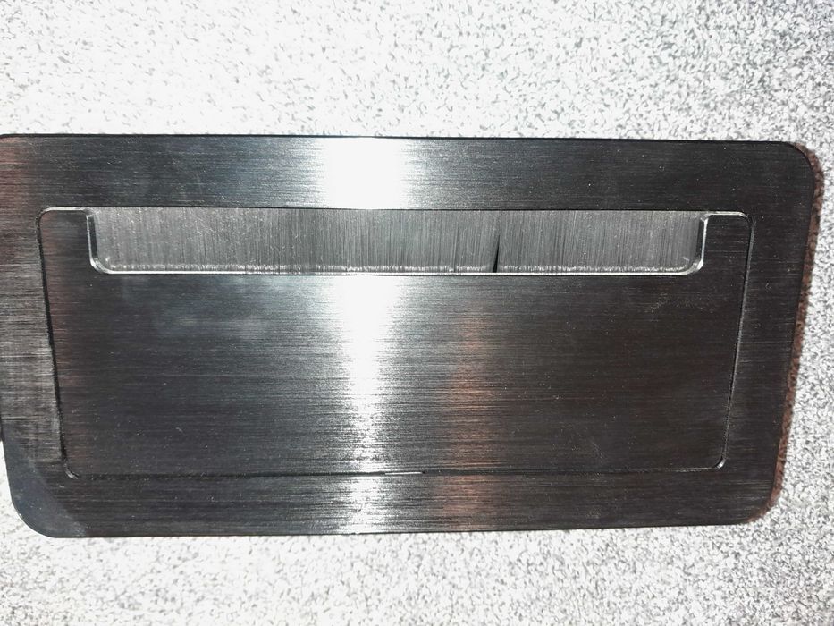 Gniazdo biurkowe z USB