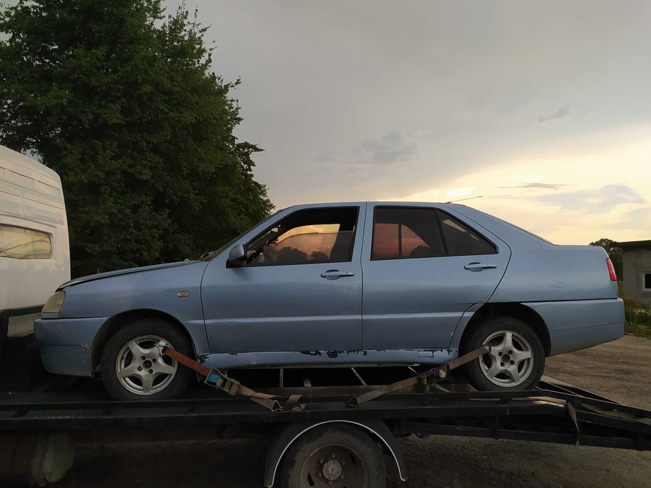 Чері Амулет. газ-бензин.