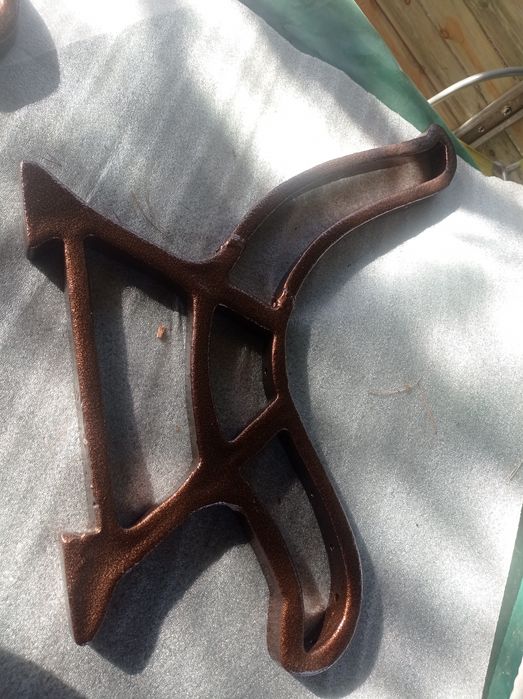 Żeliwne nogi do ławki z PRL