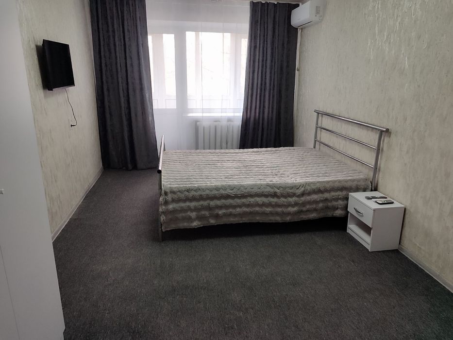 Аренда 2к/к.  Космонавтов