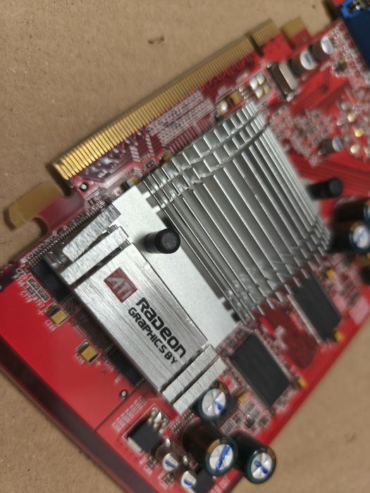 ATi Radeon X600 256MB64738752554371124