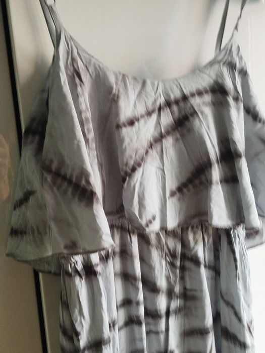 Szara sukienka na ramiączka boho we wzór Urban Love S 36