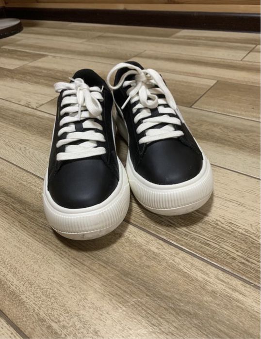 Кросівки puma чорні з білим