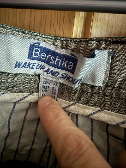Zielone spodnie Bershka r42/ m