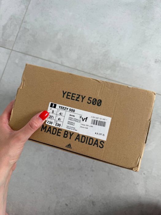 Кросівки Adidas Yeezy 37 розмір