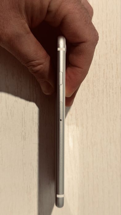 Iphone SE 2nd gen (2020) 64Gb White. Номер модели MX9T2FS/A