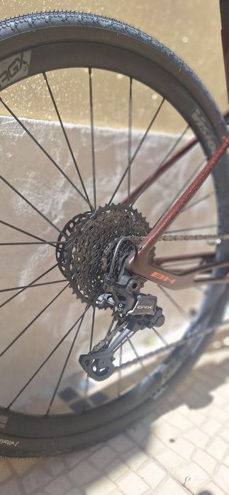 Bicicleta gravel BH